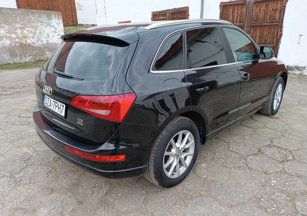 Audi Q5 cena 48800 przebieg: 220000, rok produkcji 2011 z Moryń małe 211